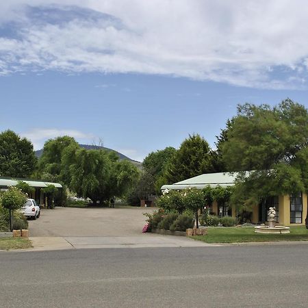 Omeo Motel Exteriör bild